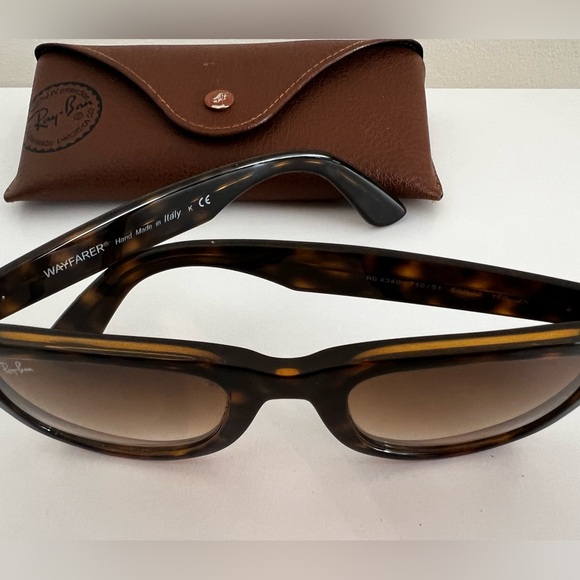 Rayban wayfarer sunglasses tortoiseshell with ombre lenses. Great condition. - Picture 4 of 4